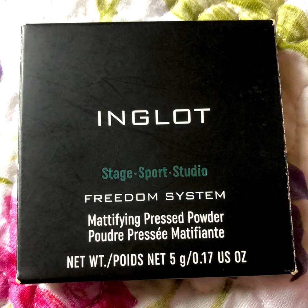 Inglot Stage Sport Studio Mattifying Powder